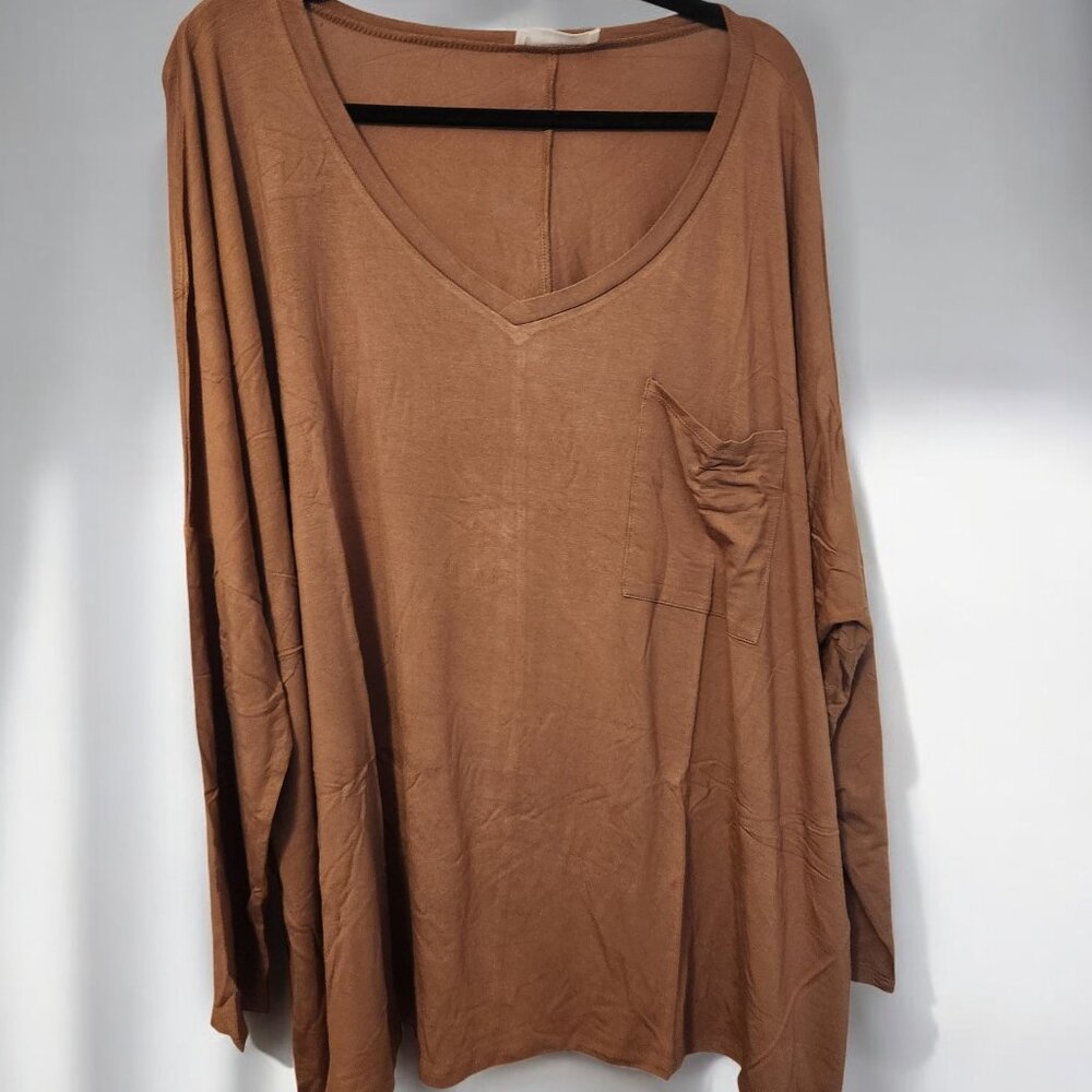 ✨ Zenana Oversized V-Neck Pocket Top | Ultra Soft Rayon | 1X–3X ✨ - Picture 4 of 9